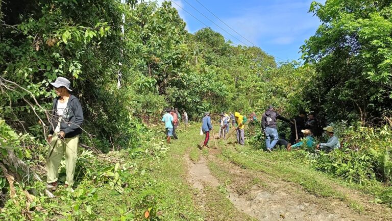 Gotong Royong Jalan Wawogalunge